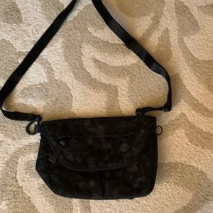 Lululemon All Night Festival Bag